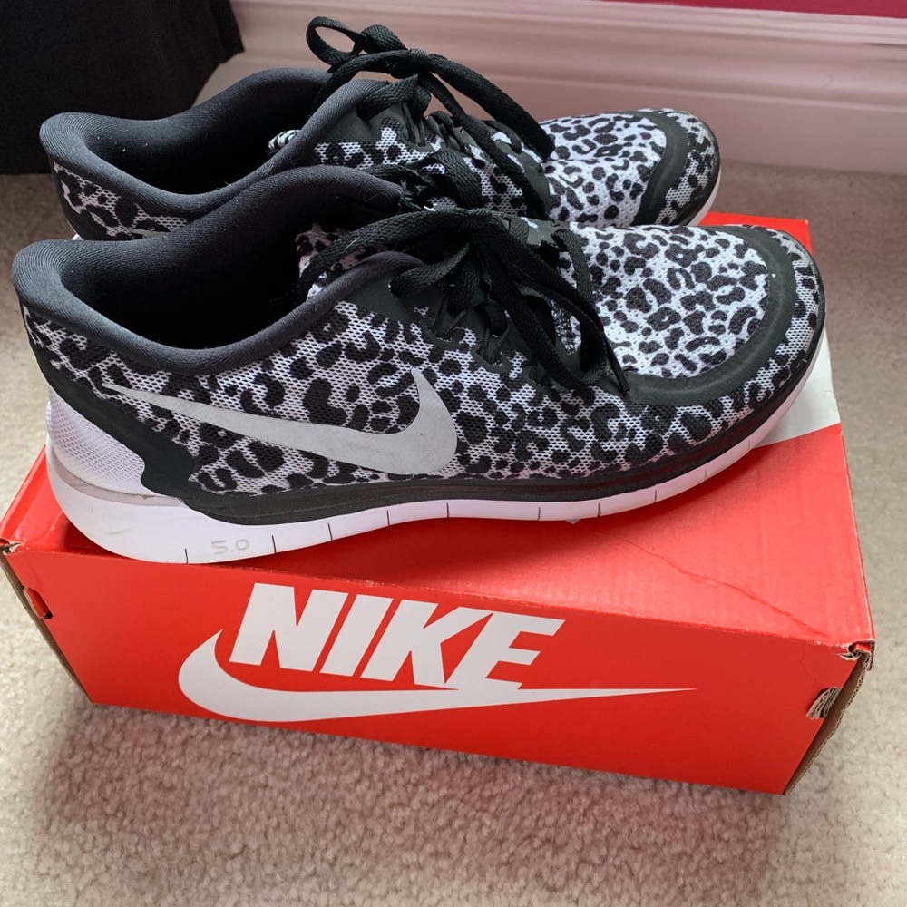 Nike free runs 5.0